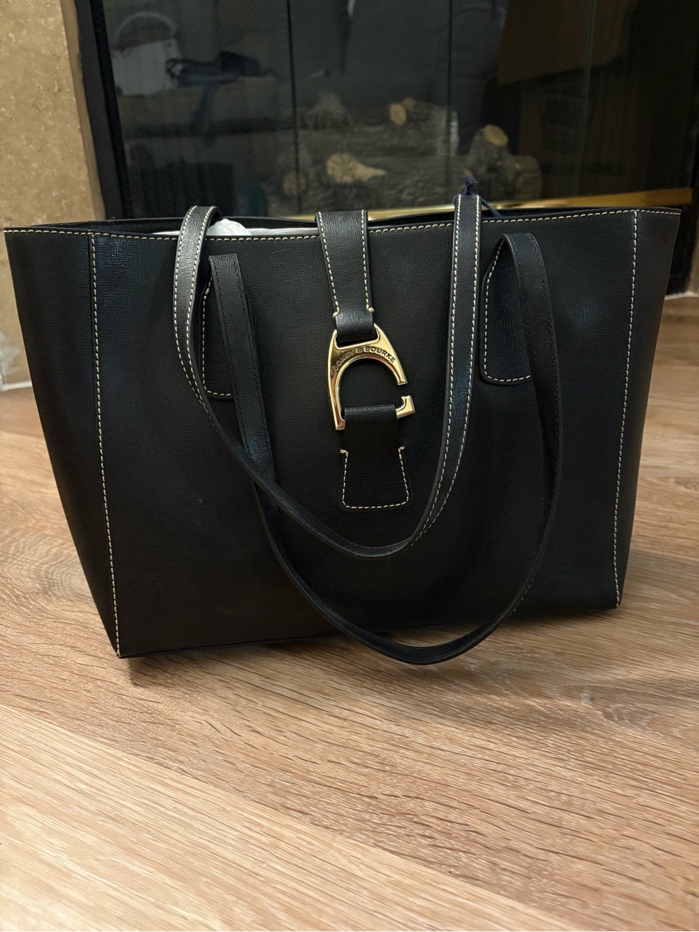 Dooney & Bourke tote